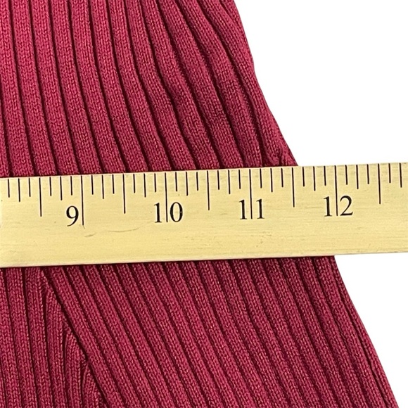 Venus Sweater Burgundy Fitted Stretch Flare Waist Women’s Size Small - Picture 8 of 10